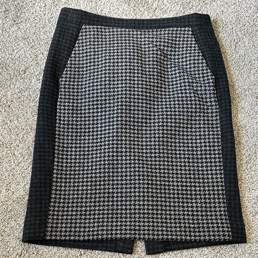 JCrew Black and Gray Houndstooth Skirt